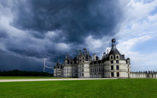 Castle lightning stormy gothic matte - a lightning bolt in the background free wallpaper