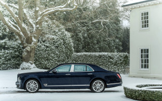 Blue car house snow tree - a blue car free wallpaper