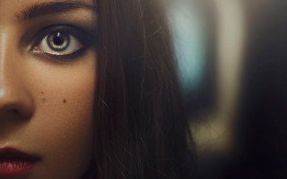 Woman blueeyes serious look photorealistic - realistic eye free wallpaper