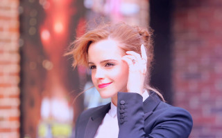 Woman suit cellphone brick wall - emma watson free wallpaper