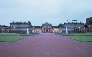 Large building fountain grass lights - grass in front free wallpaper