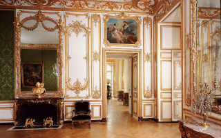 Rococo fantastically gaudy fireplace painting - a fireplace free wallpaper