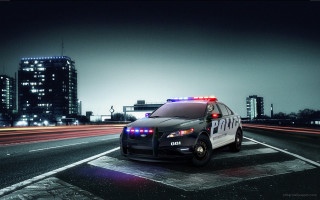 Police car night city lights - city free wallpaper