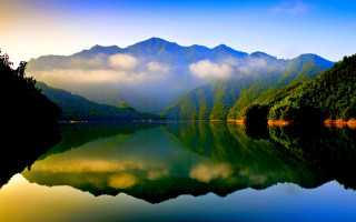 Lake mountains trees sky clouds 35 - cao buxing free wallpaper
