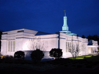 Large white building tall tower - a tall tower free wallpaper