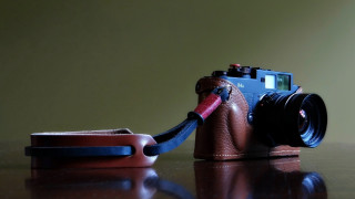 Camera strap lomography green wall - lomography free wallpaper