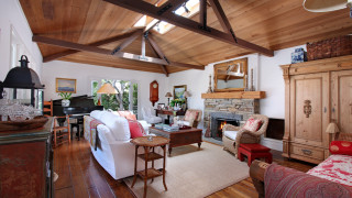 Living room fireplace couch piano - open ceiling free wallpaper