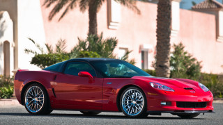 Red sports car palm trees 2 - a red sports car free wallpaper