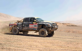 Desert truck military vehicle dusty - a number plate free wallpaper