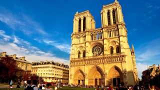 Cathedral clock tower paris skyline - paris school free wallpaper