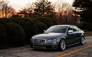 Car parked road autumn leaves - rim free wallpaper