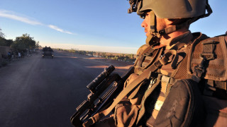 Soldier gun helmet road vehicle - a soldier free wallpaper