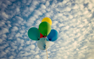 Balloons cloudy sky blue background - white cloud free wallpaper