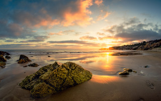 Rock beach sunset clouds matte - 4k uhd image free wallpaper for desktop