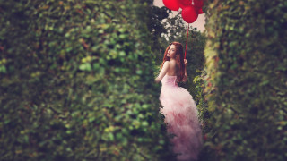 Woman pink dress red balloon - balloon free wallpaper