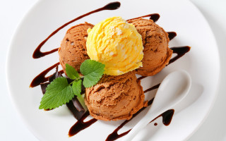 Ice cream plate scoops spoon - byeon sangbyeok free wallpaper