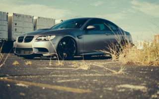 Silver car parking lot train - a silver car free wallpaper