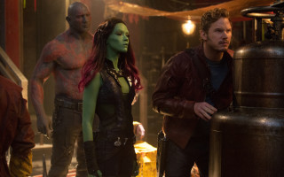 Man woman group IMAX comic - imax 70 mm footage free wallpaper