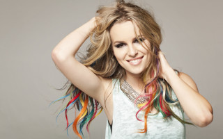 Multi colored long haired smiling - eva švankmajerová free wallpaper