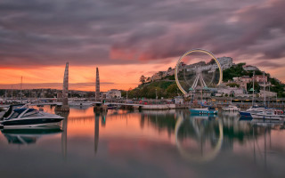 Marina boats ferriswheel sunset clouds - a ferris free wallpaper