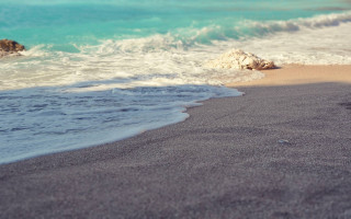 Beach waves rocks sand tilt - beach free wallpaper