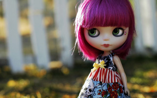 Pink hair green eyes doll - green eye free wallpaper