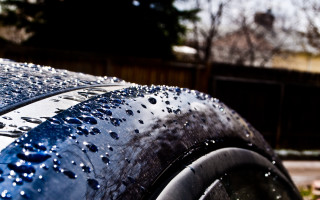 Car rain drops windshield hood - rain free wallpaper