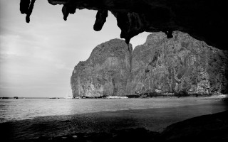 Beach rock formation boat clouds - dirck de bray free wallpaper