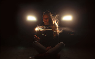 Woman sitting sparkler moonlight holography - a sparkler free wallpaper