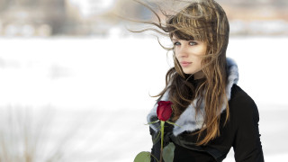 Woman rose fur collar snowy - a snowy landscape free wallpaper