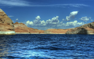 Mountain lake clouds beach water - widescreen free wallpaper for desktop