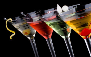 Glasses colored drinks lemon garnish - carlo martini free wallpaper
