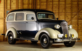 Vintage car garage wooden wall - dieselpunk free wallpaper