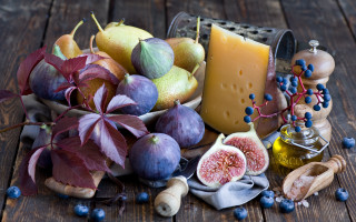 Fruit cheese wine stilllife vanitas - free autumn wallpaper