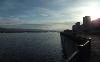 River bridge bus city clouds - alexander stirling calder free wallpaper