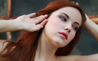 Red haired woman holding head - preraphaelitism free wallpaper