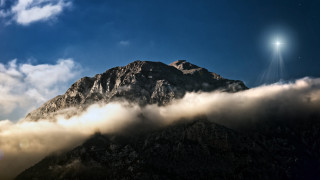 Mountain sunlight clouds horizon starry - a bright light free wallpaper