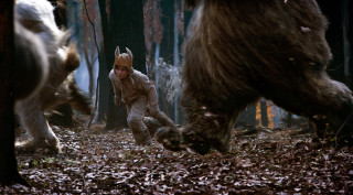 Man in bear suit running - weta digital free wallpaper