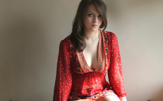 Woman red dress bed arabesque - barbara nessim free wallpaper