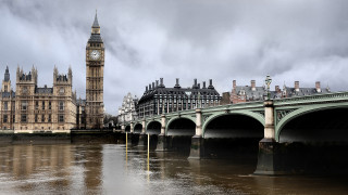 Bridge clocktower river cityscape fog - underneath free wallpaper