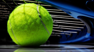 Tennis ball racket foreground background - a tennis ball free wallpaper for desktop