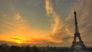 Eiffel tower sunset clouds paris - the eiffel tower free wallpaper