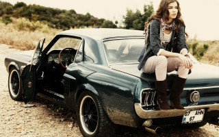 Woman car boots outdoors vintage - the hood of a car free wallpaper