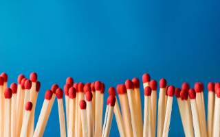 Matches red tips blue background - the top free wallpaper