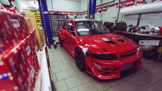 Red car garage shelf tools - fisheye len free wallpaper