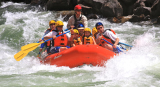 Raft adventure group river rocks - river free wallpaper for desktop