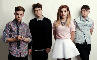 Group people wall pink shirt - daylight free wallpaper