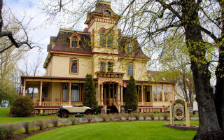Victorian house car lawn trees - victorian free wallpaper