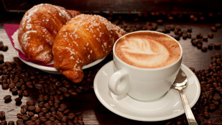 Coffee croissants beans spoon hyperrealism - the table free wallpaper