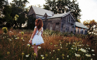 Girl flower field house architecture - digital photography free wallpaper